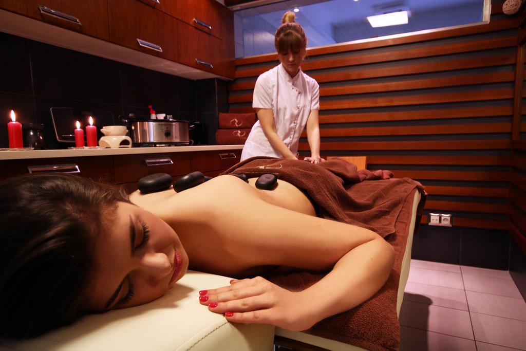 פולניסה-ז'דוז' Villa Alina Medical Spa מראה חיצוני תמונה